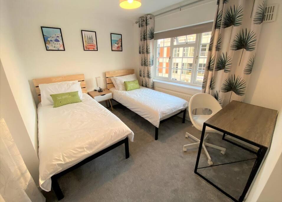 Redhill Town Centre 3 Bed House Near Gatwick Airport, Easy Commute To London Apartment Exterior foto